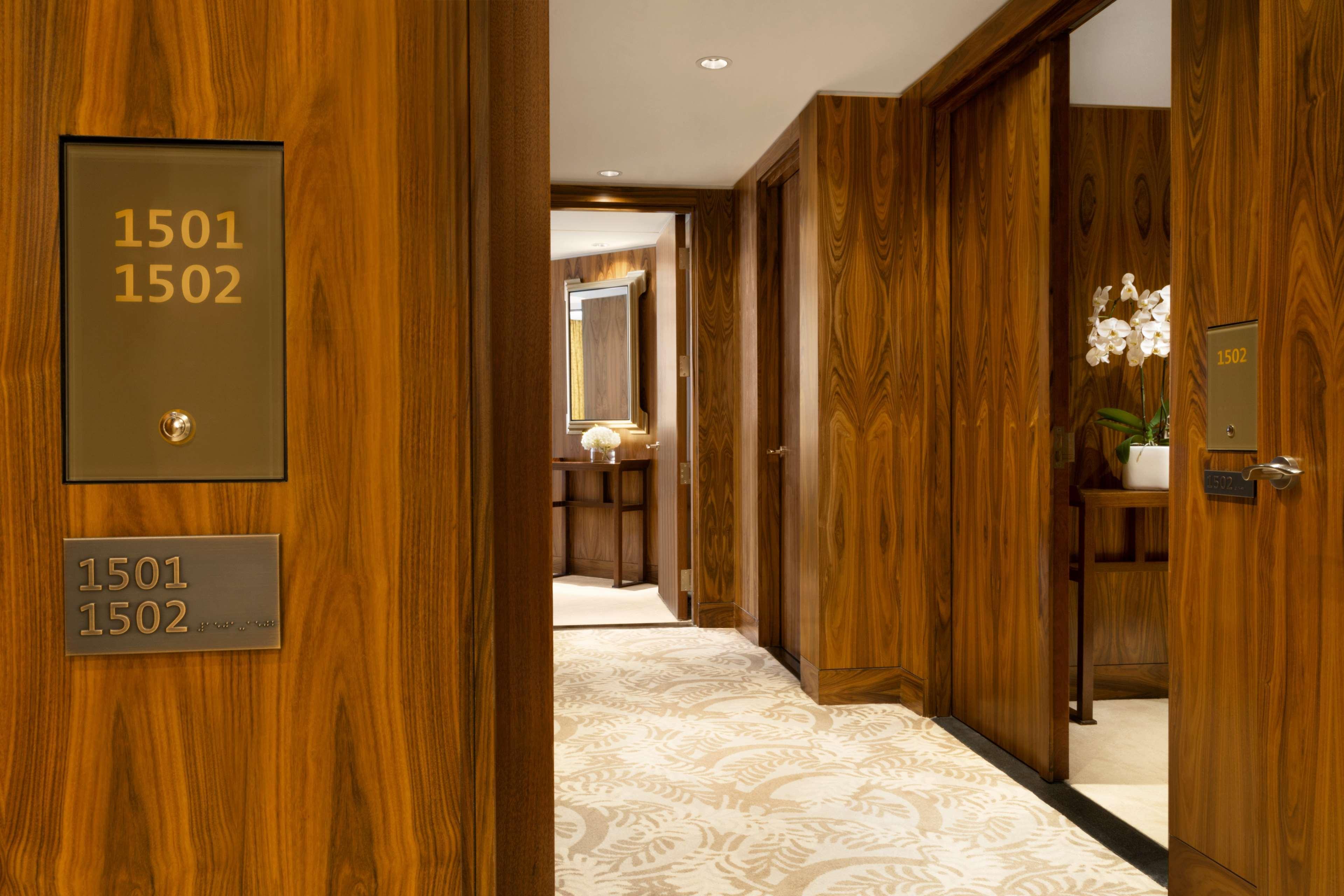 Shangri-La Vancouver Bagian luar foto